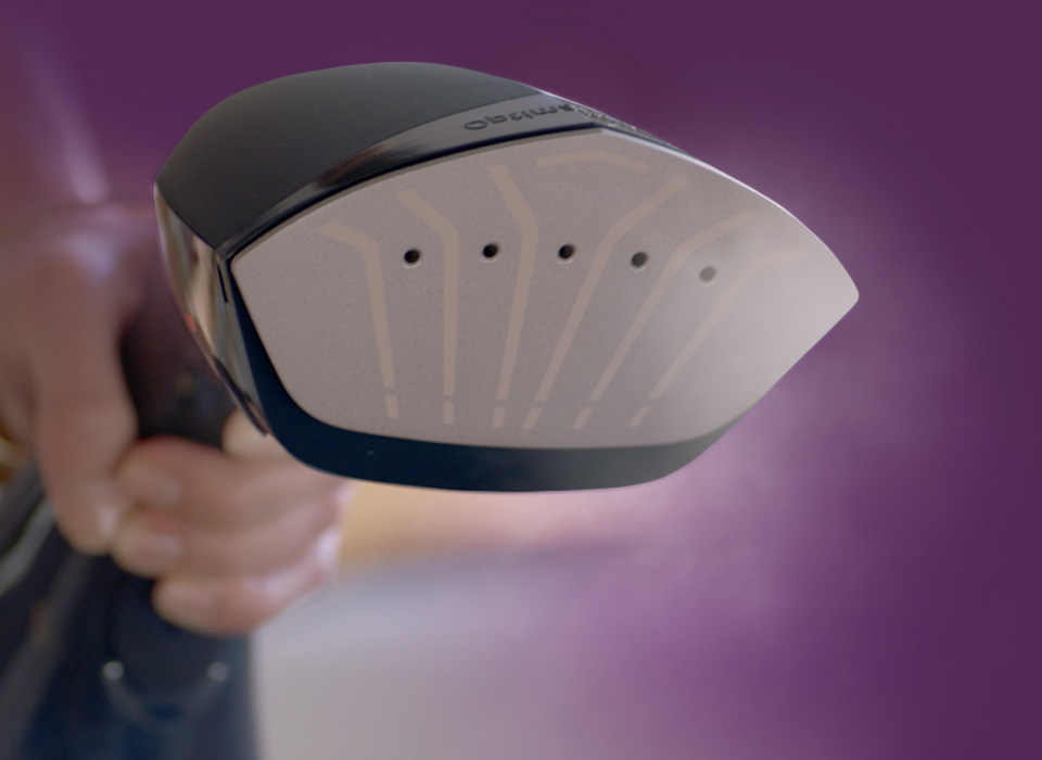 Podgrzewana płyta umożliwia wygładzanie zagnieceń 